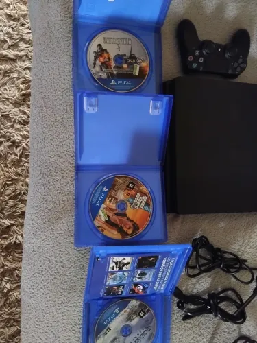 Ps4 semi novo em perfeito estado