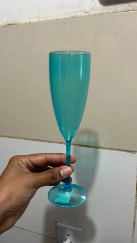 Taças de acrílico azul