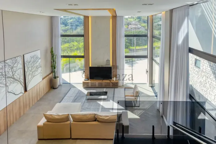 Casa em Condomínio - Condomínio Terras de Santa Helena - 4 Dormitórios - 400m²