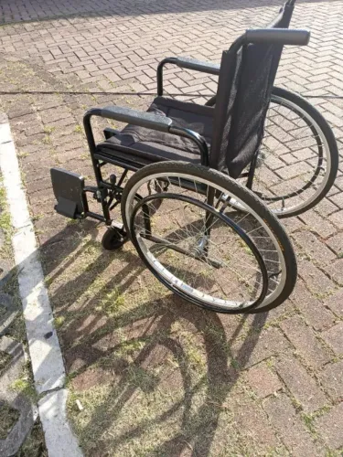 Cadeira de rodas CDS 102