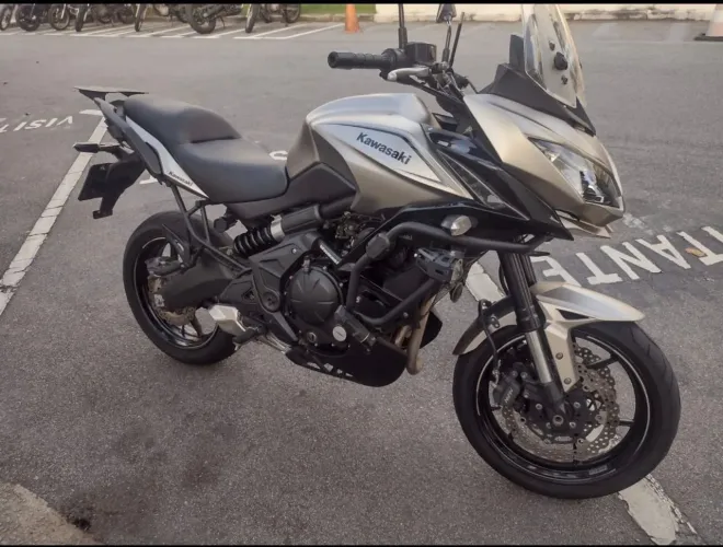 Kawasaki versus 650 zerada
