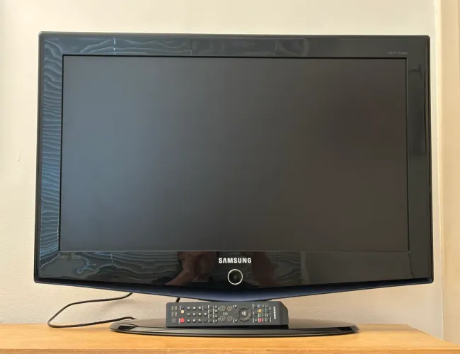 TV SAMSUNG 32 polegadas perfeito funcionamento