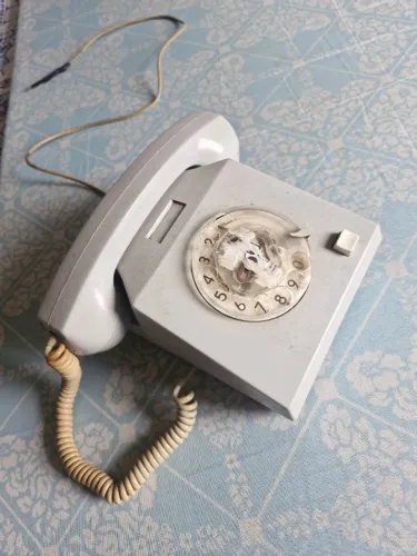 Telefone Vintage VEB Variant (1975) - Relíquia da Alemanha Oriental (DDR/GDR)