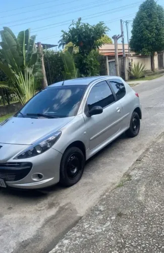 Peugeot 207 XR 1.4 Flex 8V 3P 2011