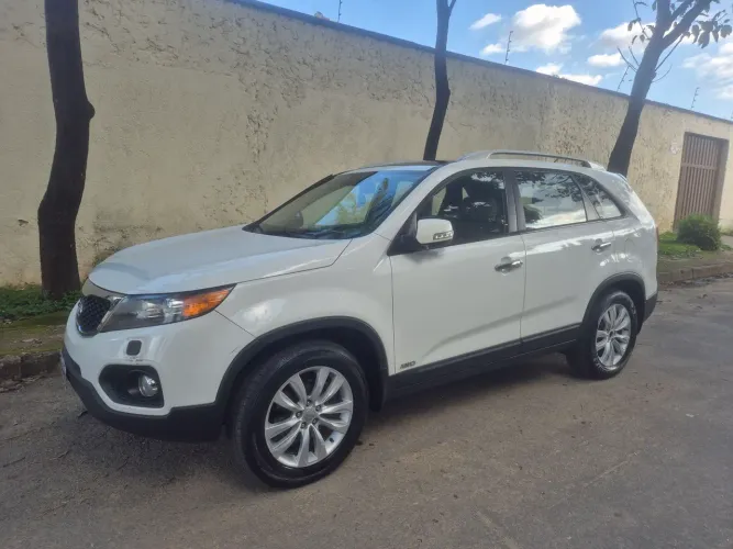 Kia Motors Sorento 3.5 V6 24V 278cv 4X4 Aut. 2012