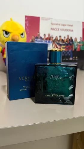 Versace Eros (Volumetria conforme imagem)