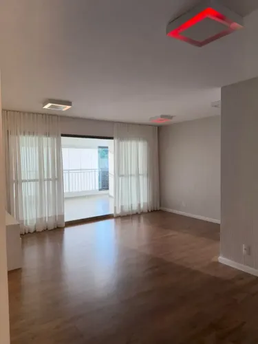 Apartamento para venda possui 143 metros quadrados com 3 quartos