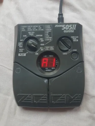 Pedaleira Zoom 505II