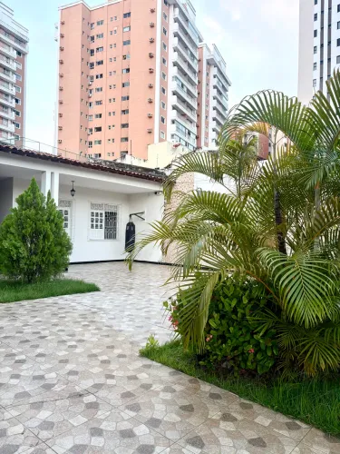 Casa ampla no Grageru | 3 quartos (1 suíte) | Quarto externo com ar | Terreno +430 m² 