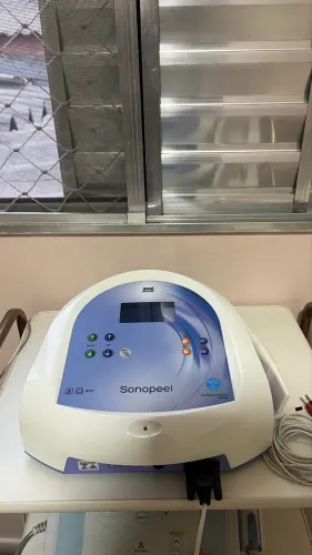 Sonopeel Ibramed com acessórios para microcorrentes