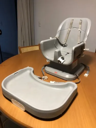 Cadeira / Assento de Alimentação Portátil Fisher-Price Booster - Cinza