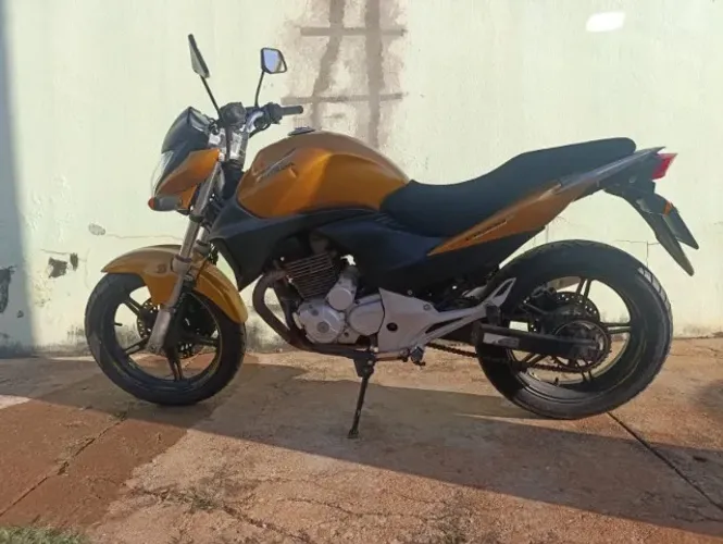 HONDA CB 300R 2011Muito Conservada