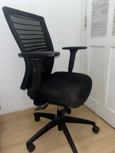 CADEIRA DE ESCRITÓRIO RODINHA