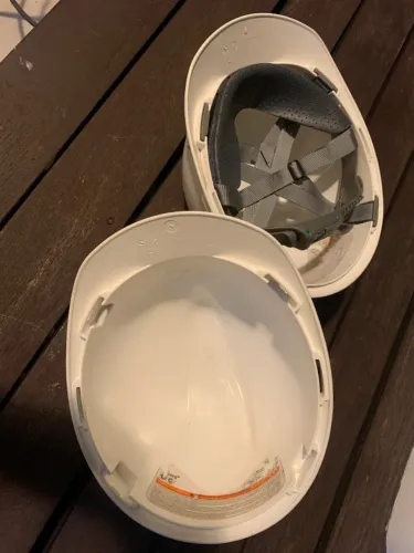 Capacete MSA 50,00 cada (2 unidades )