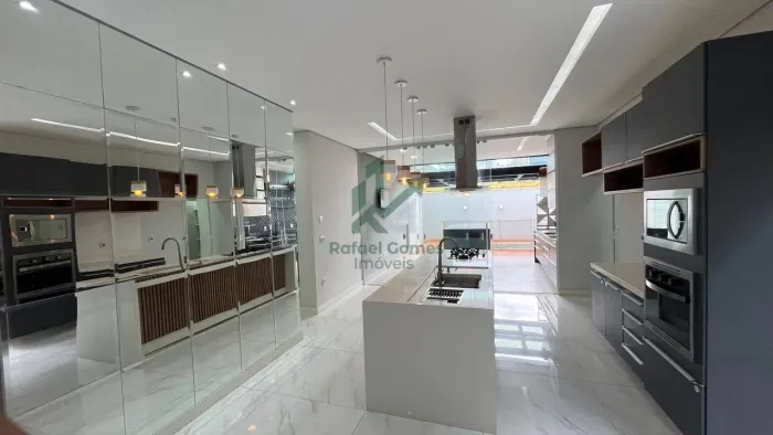 Casa com 3 dormitórios para alugar, 190 m² por R$ 8.000,00/mês - Condomínio Morro do Sol -