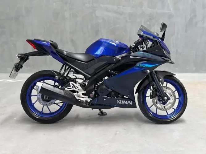 YAMAHA FZR R15 2025