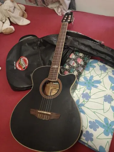 Vendo violão 