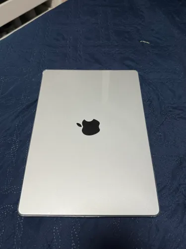Macbook Pro M5