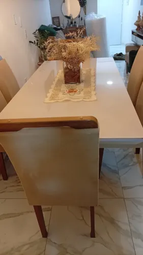 Mesa de Jantar Com 6 cadeiras