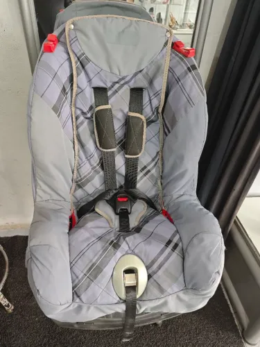 Cadeira para automóveis