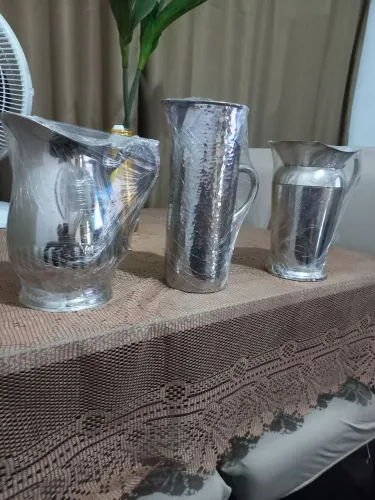 TRÊS JARRAS VINTAGE EM METAL EXPESSURADA A PRATA 90 ( EBERLE, BELLINE E OUTRA RARA MARTELA