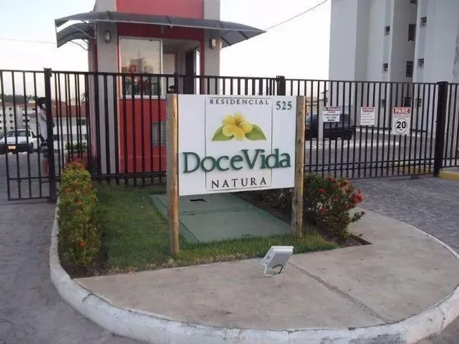 Apartamento á venda 2 quartos , térreo, sombra total , 1 vaga bairro Rosa Elze