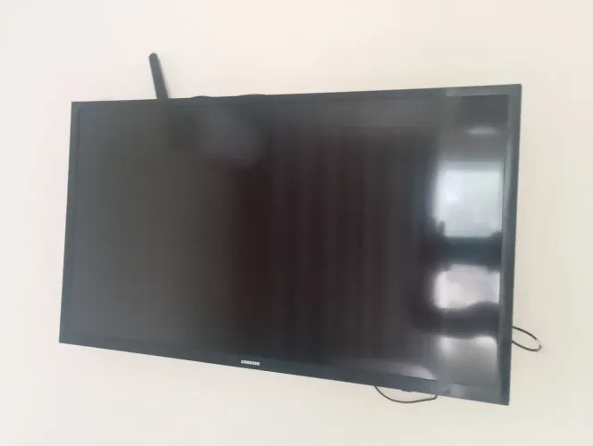 Vendo tv Samsung 32 polegadas , precisa troca display