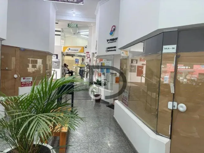 Salas na Galeria Dei Fiori, no centro da cidade de Vinhedo com 18m² a sala 7 e 21 m2 a sal