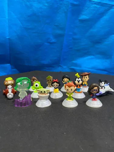 Lote 13 Miniaturas Disney 100 Anos McDonald's (Coleção Clássica 2023)