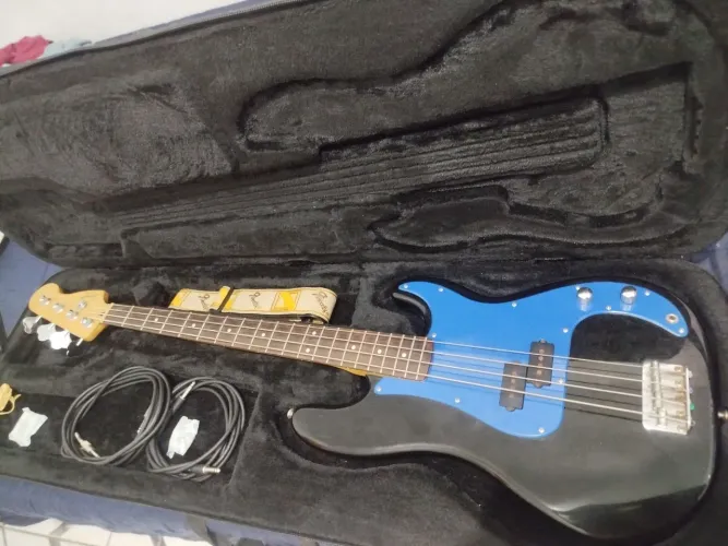 Case para contra baixo SKB