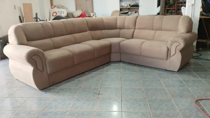 Sofá em L grande e novo