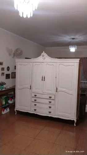 VENDO GUARDA-ROUPA PROVENÇAL LUIZ XV ANTIGO