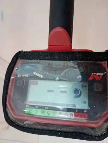 Detector de Metais Vanquish 440