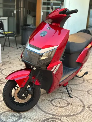 Aima F692 (Modelo AM1200DR25) Vermelha 2023
