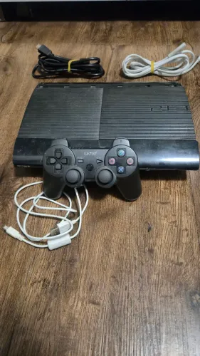 Ps3 250gb + 4 jogos