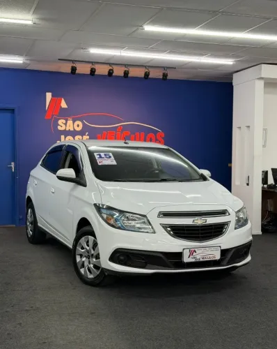 Chevrolet Onix Hatch LT 1.4 8V Flex Power Mec. 4P 2015