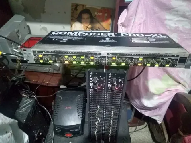  Compressor Behringer Mdx2600 Composer Pro-xl (Usado) Compressor Behringer Mdx2600 Compose