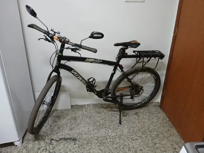 Bicicleta specialized hardhock aro 26 