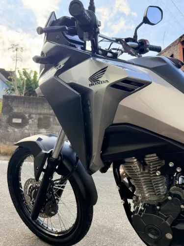 Honda Sahara 300 2025 - Único Dono