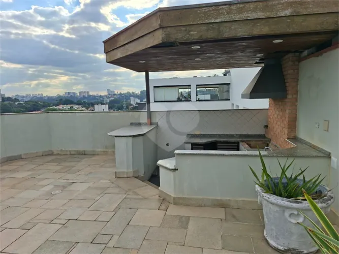 Cobertura à venda com 4 quartos, sendo 3 suítes, no condomínio Torres do Morumbi, São Paul