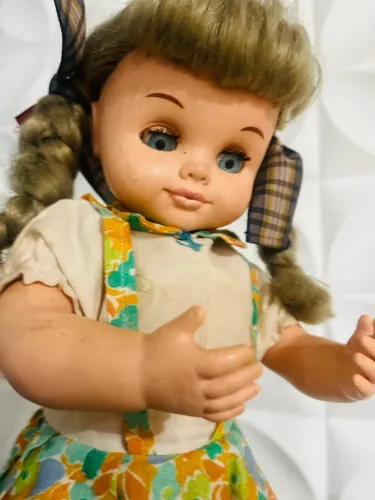 Boneca antiga anos 60/70