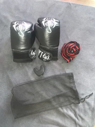 Kit Treino Boxe / Muay Thai - Luva + Protetor Bucal + Atadura + Sacola