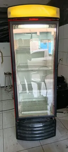 Expositor de bebidas 220v com 3 meses de garantia
