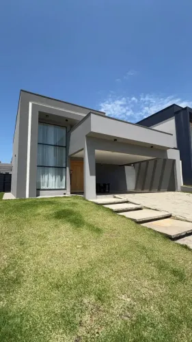 Térrea para venda tem 224 metros quadrados com 3 quartos