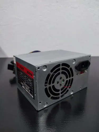 Fonte ATX 200W Real bivolt 115/220 - Usado