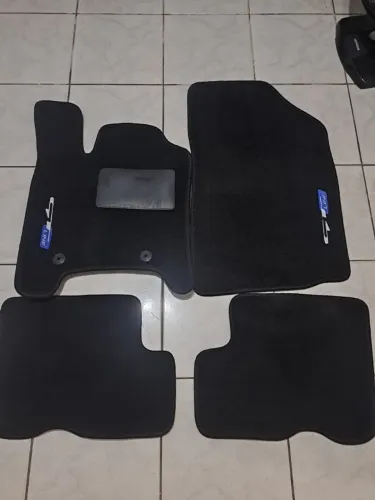 Tapete Carro Sandero 2013 GT Line NOVO