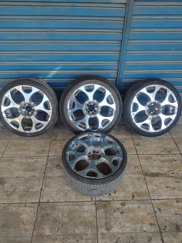 Vendo aro 18 com pneus