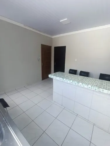 Alugo sala comercial na Lomas prox. a Duque