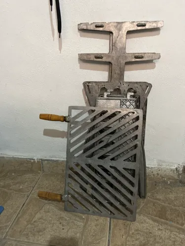 Churrasqueira de alumínio