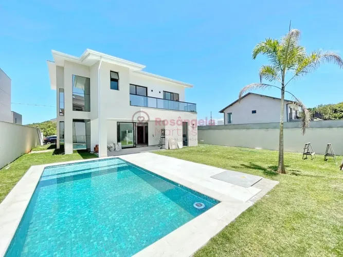 Casa Duplex maravilhosa alto padrão de 4 quartos, sendo 4 suítes, na Ponta da Fruta!!!
